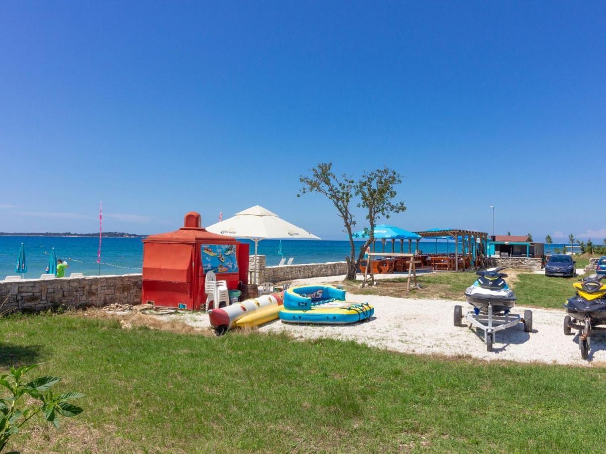 Spacious Holiday Home In Peroj With Private Pool Extérieur photo